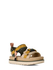 1180070-SNDC_UGG-1