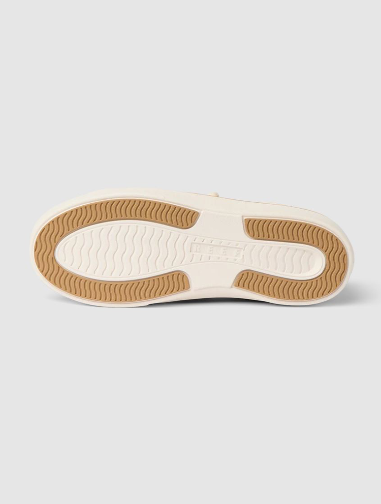 REEF Lay Day Lite Sneaker