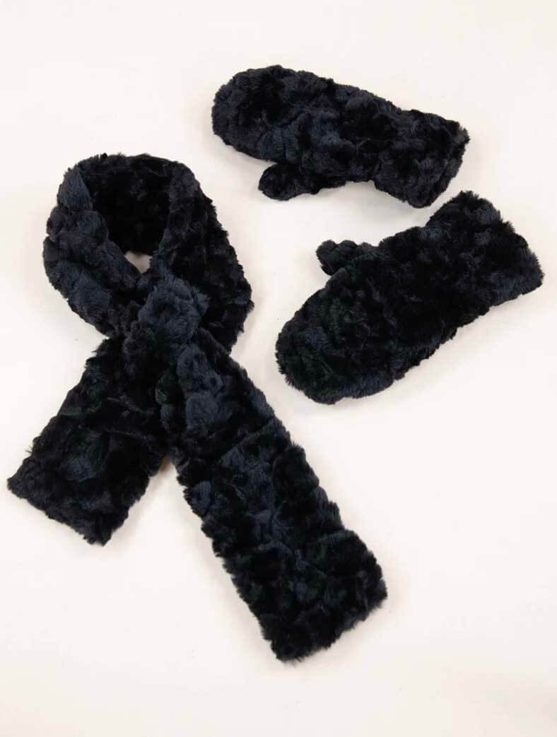 Minky Swirls Faux Fur Keyhole Scarf
