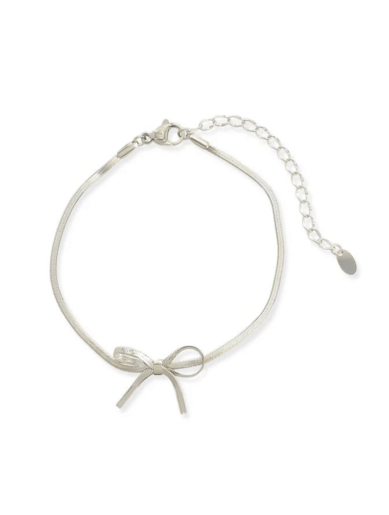 Bow Bracelet in Silver