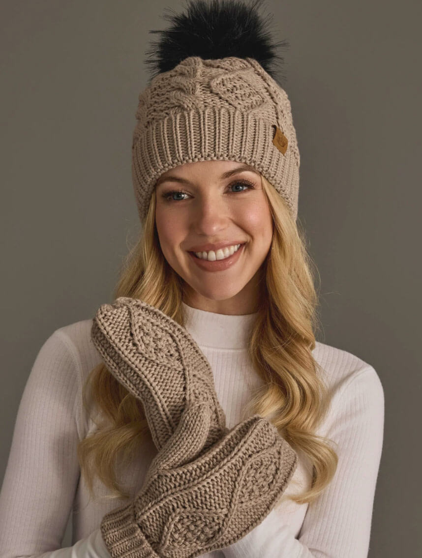 Fur Top Cable Knit Hat