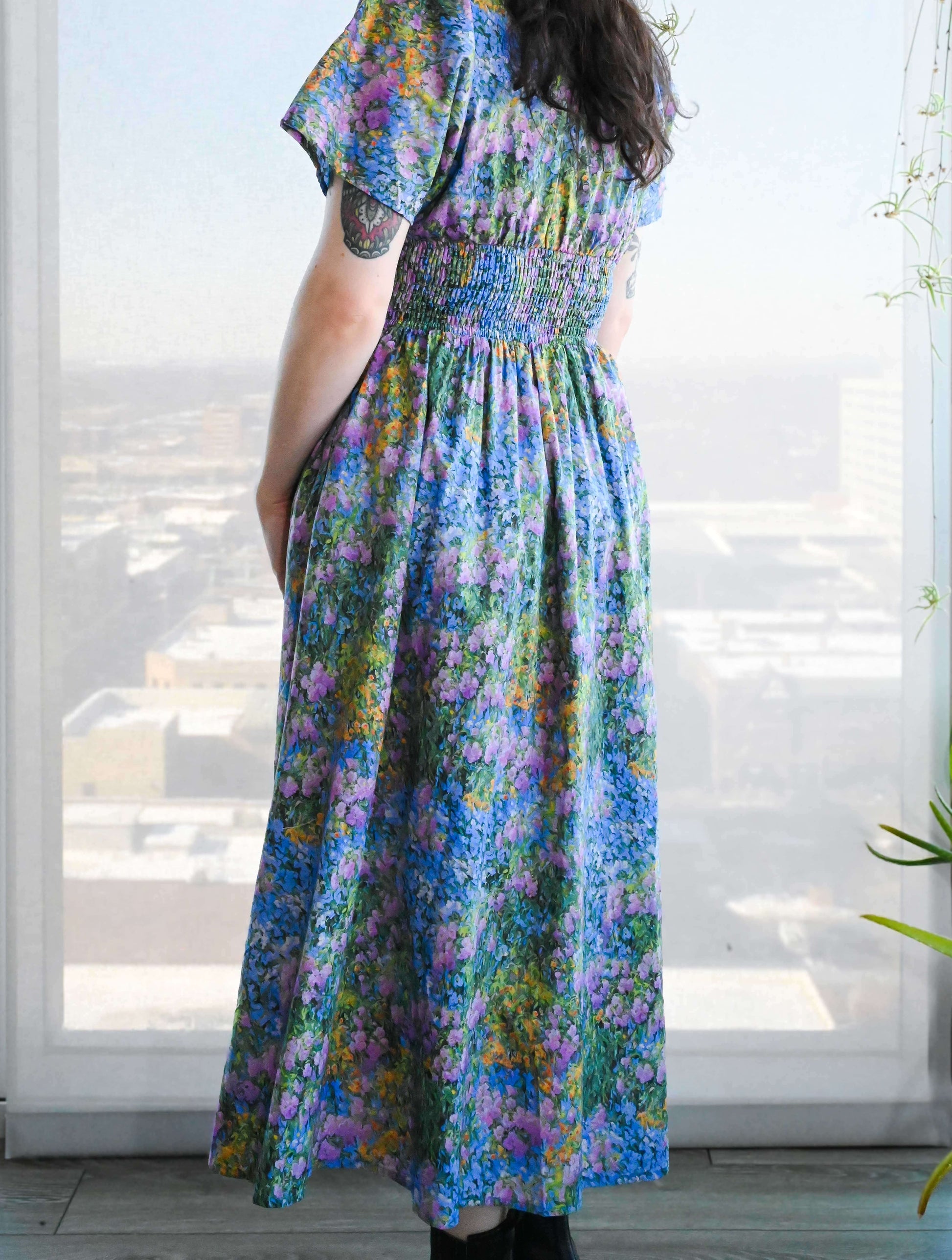 Short Sleeve Midi Dress