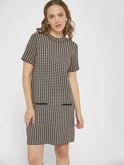 Houndstooth Short Sleeve Knit Dress