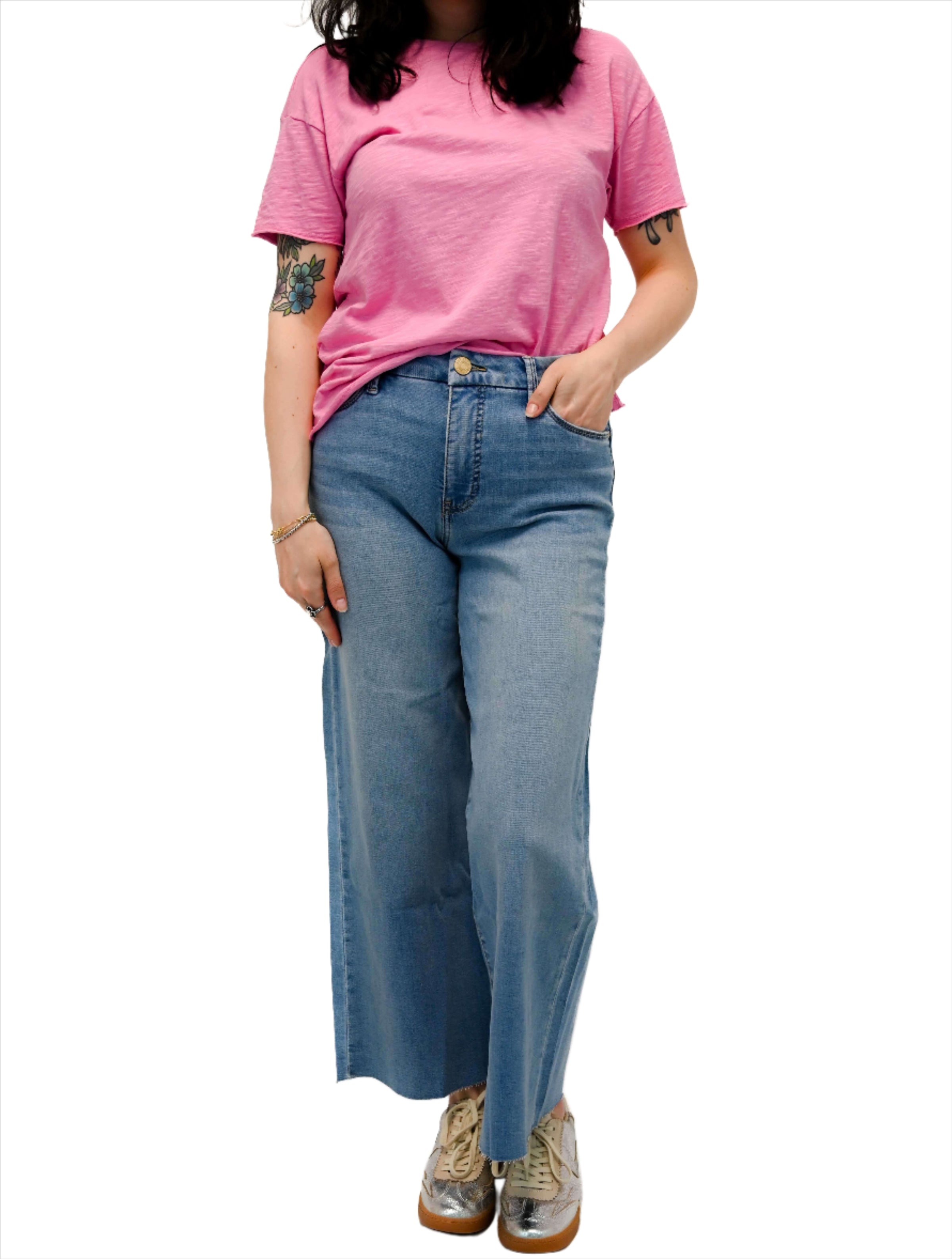 Short Sleeve Swing Hem Crewneck Tee in Agave Pink