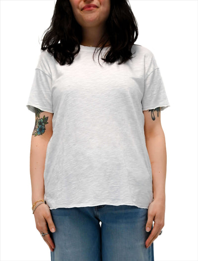 Short Sleeve Swing Hem Crewneck Tee in White