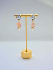 Pinch of Pearl Earrings