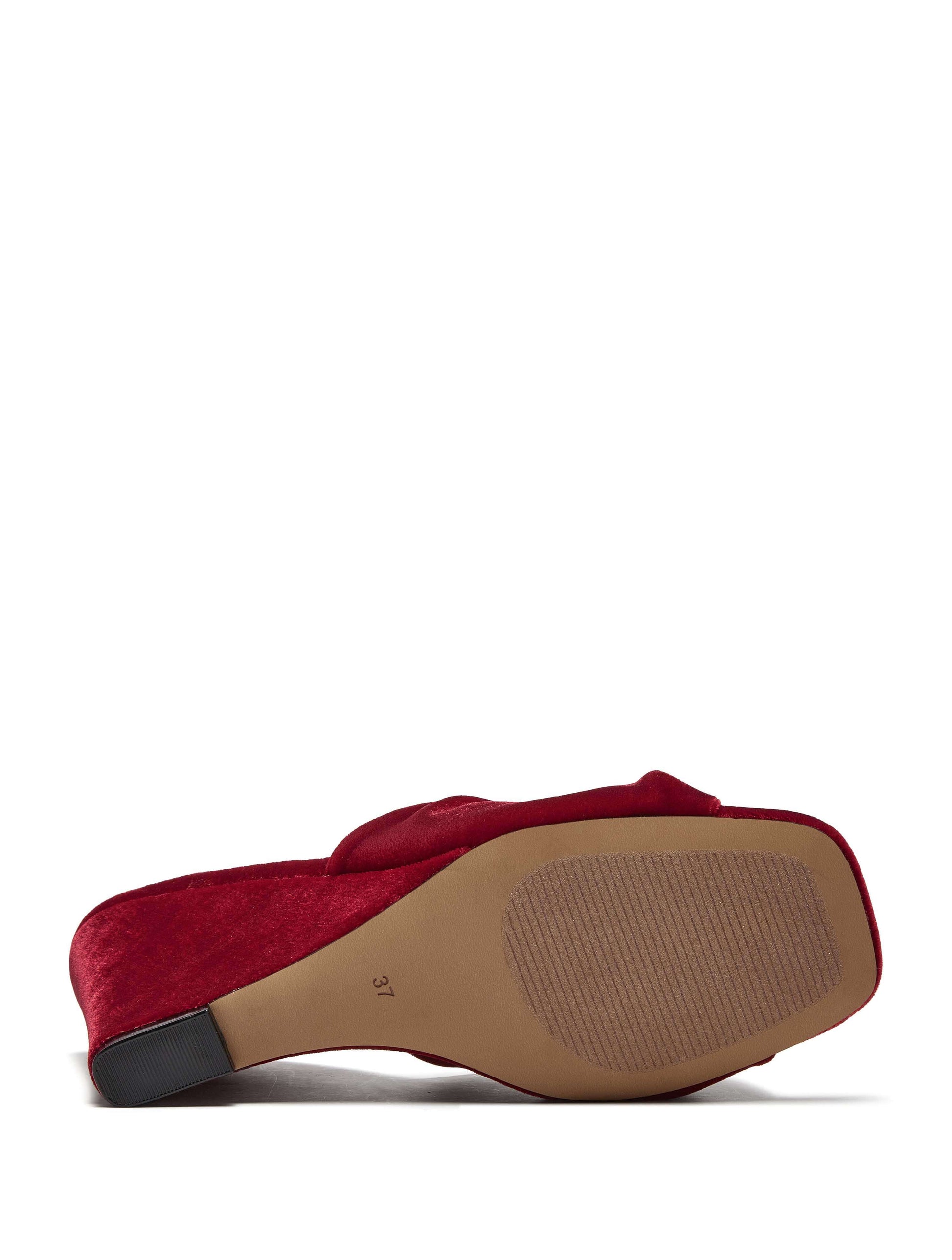 Silent D Katia Velvet Wedge