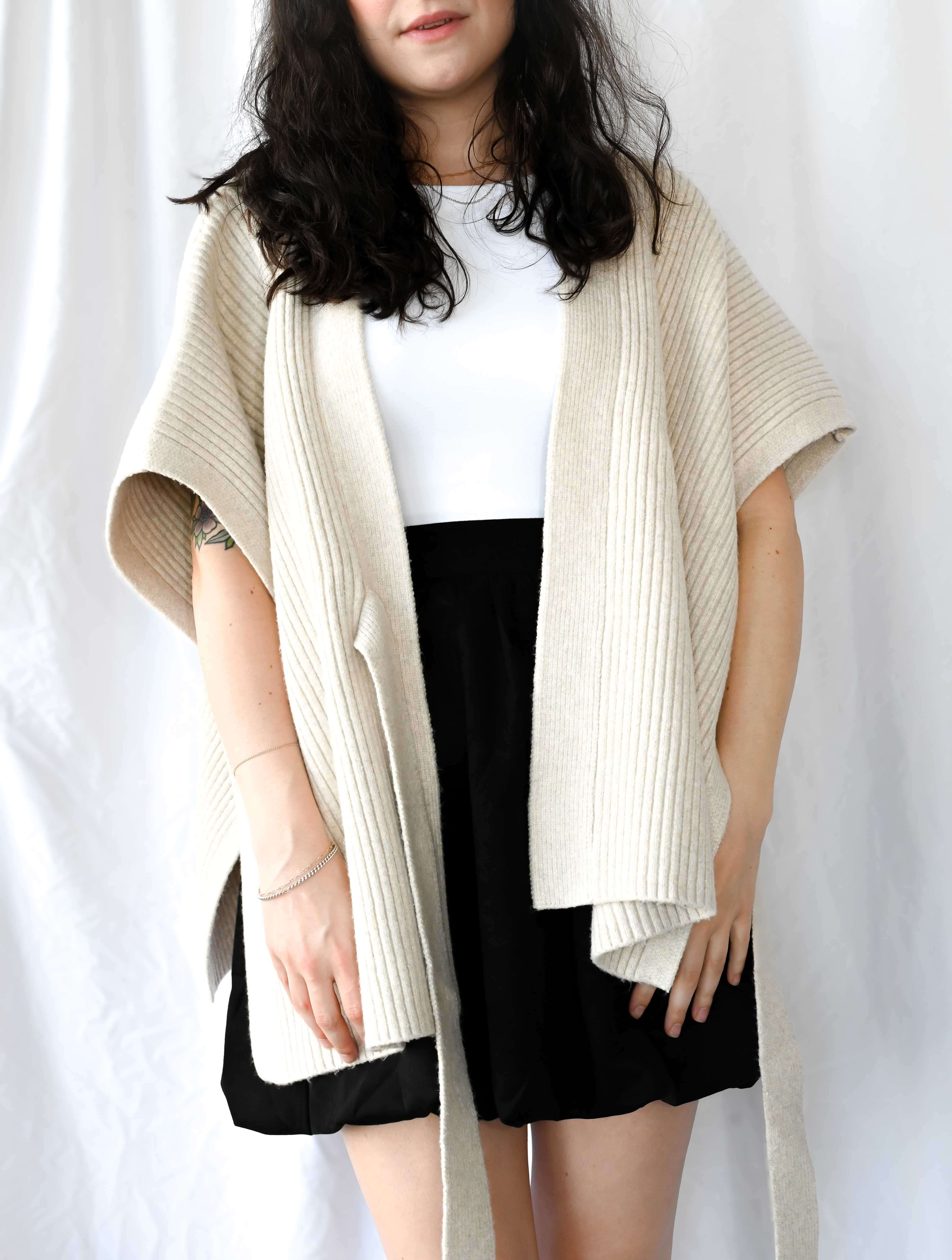 Sleeveless Knitted Cardigan