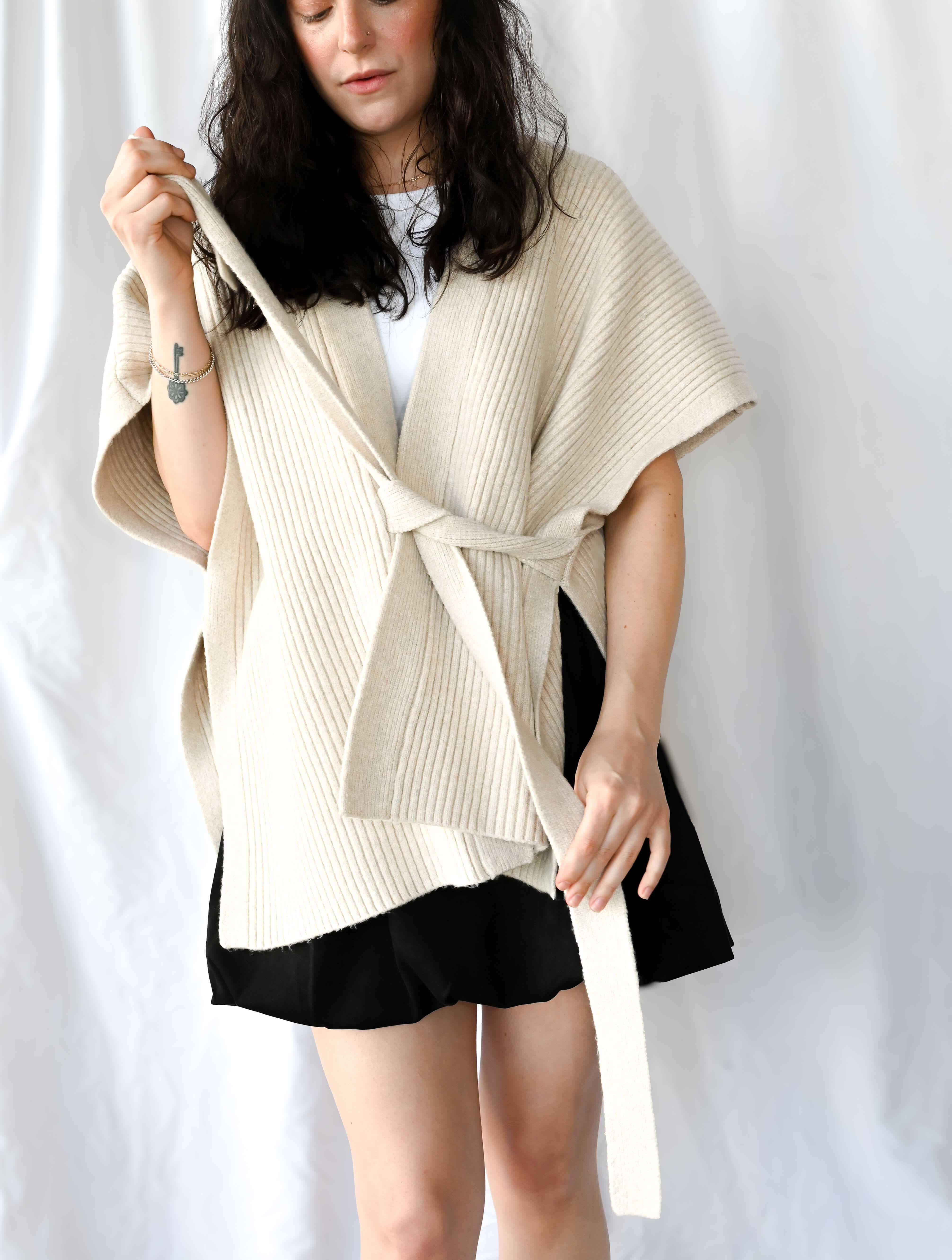 Sleeveless Knitted Cardigan