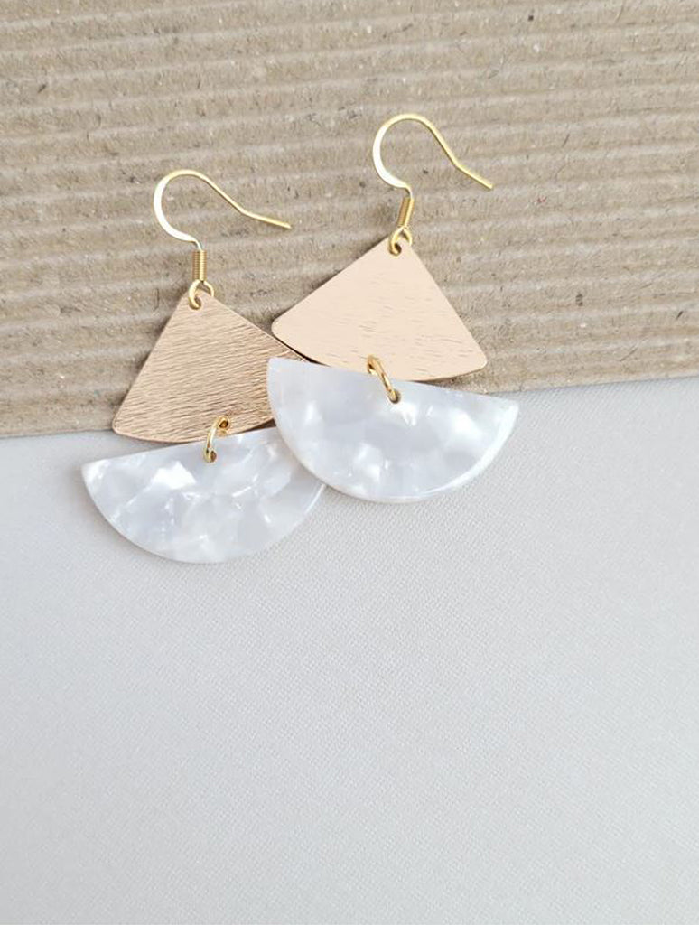 Ava Earrings in Pearl