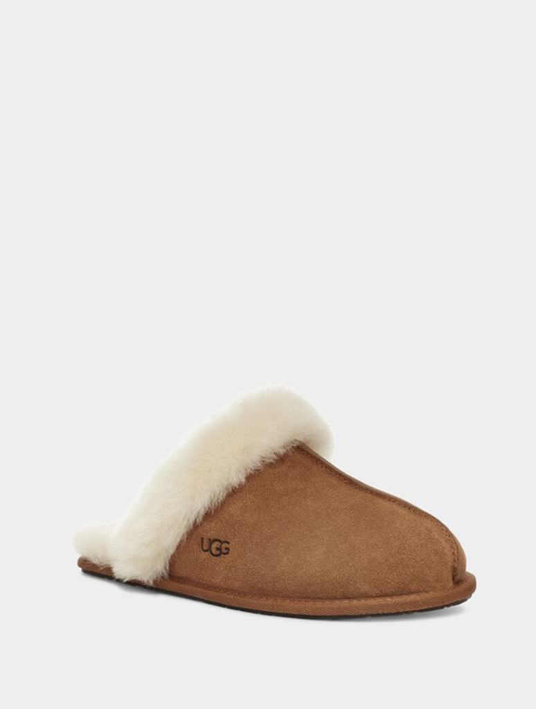 UGG Scuffette II Slipper in Chestnut